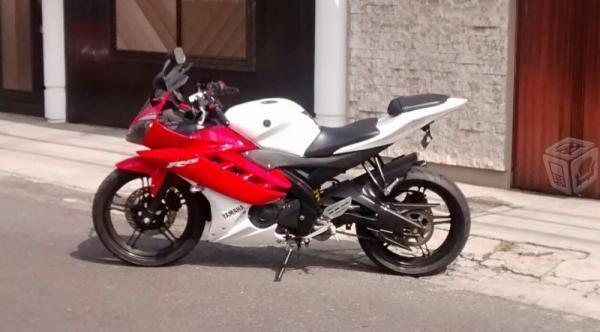 Yamaha R-15 lista para cuidad y carretera -13