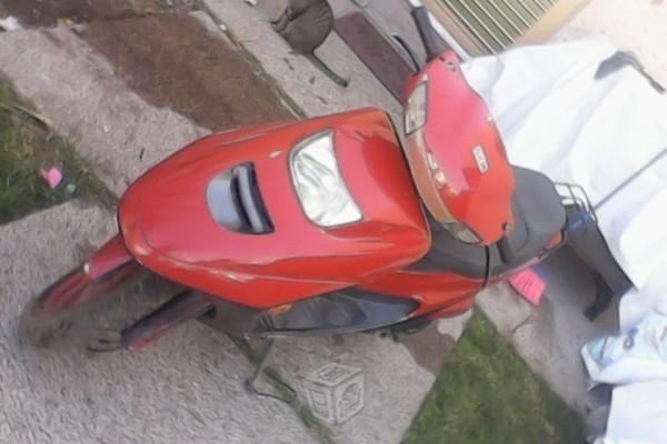 moto Roja con Negro x no usar -03