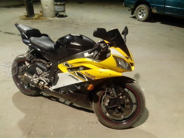 Titulo linpio yamaha R6 -10