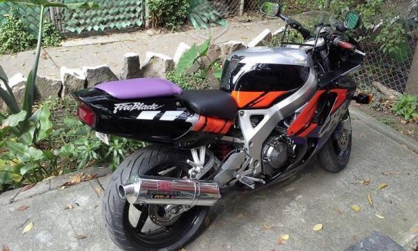 Honda cbr rr fire blade -93