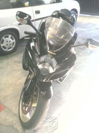 SUZUKI GSX 600 En perfectas condiciones -07