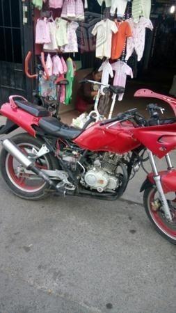 Moto 200c.c italika -08