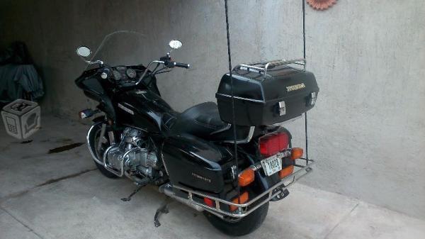 HONDA 1200cc GOLD WING -84