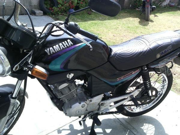 Yamaha Ybr125 con placas -08