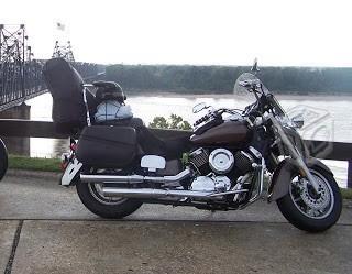 Yamaha Vstar 1100 negra -04