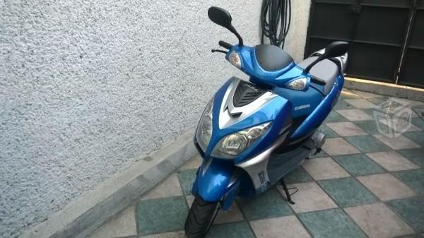Moto 150 azul italika -15