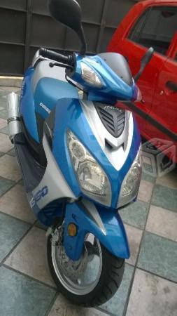 Moto 150 azul italika -15