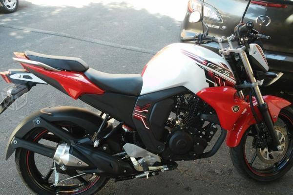 Preciosa Yamaha fZ 150 cc -16