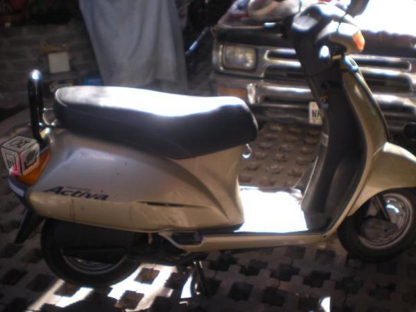 Motoneta honda activa -04