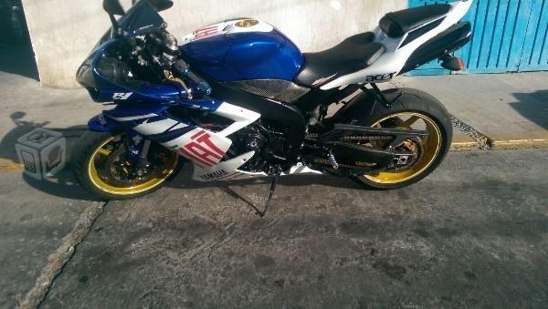 Yamaha r1 -08