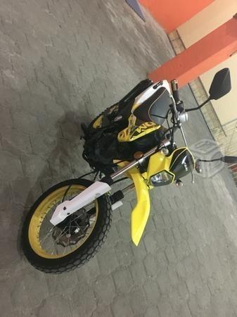 Vendo motocicleta Dm -14