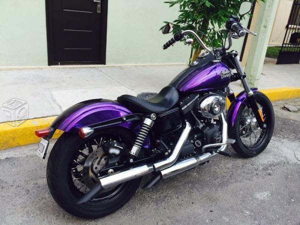 IMPONENTE Harley Davidson DYNA Street Bob -14