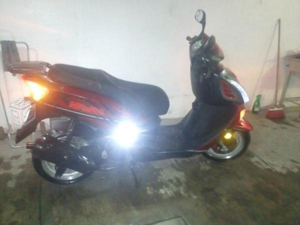 Motoneta gs 150 -10