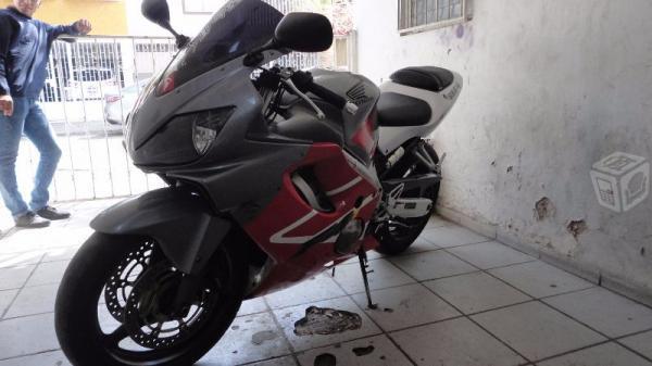 Cbr 600 f4i -05