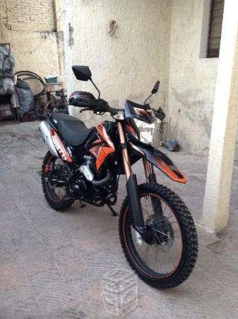 Impecable moto como nueva posible cambio 250cc -15