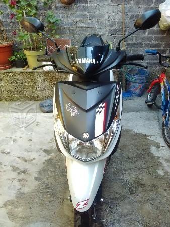 Yamaha scooter -14