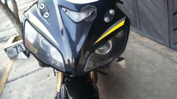 Excelente R8 200cc -12