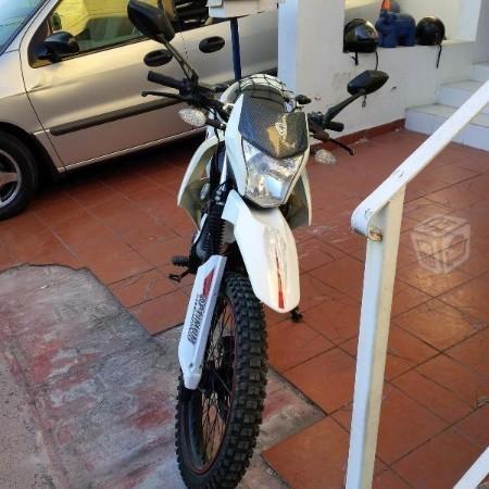 Moto Xeverus cc250 -16