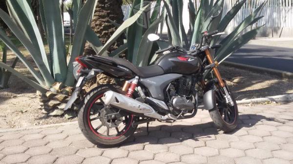 KEEWAY SEMINUEVA exelentes condiciones al 100 -13