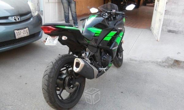 Kawasaki Ninja 300 -13