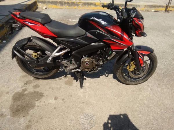 Pulsar 200 roja -15