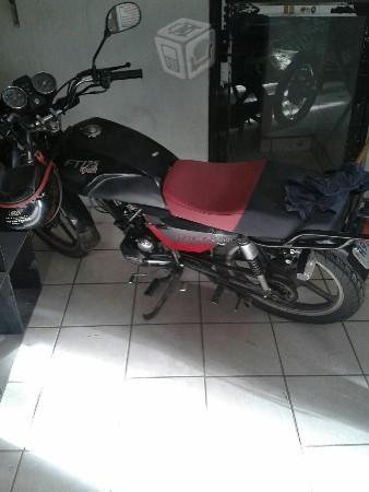 Motocicleta italika -12
