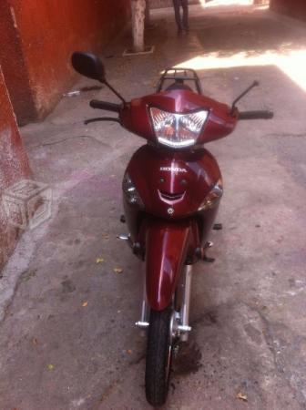 Motocicleta honda -14
