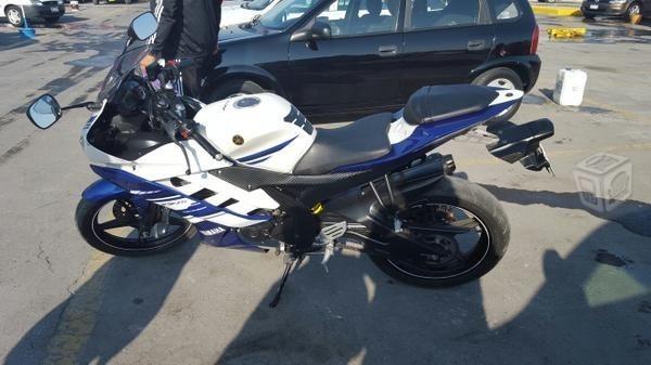 Yamaha R15 -15