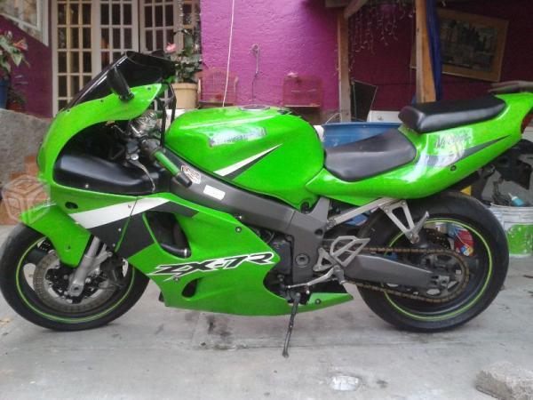 Kawasaki ninja zx7R -03