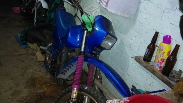 Vendo/c moto yamaha de175cc 2t -95