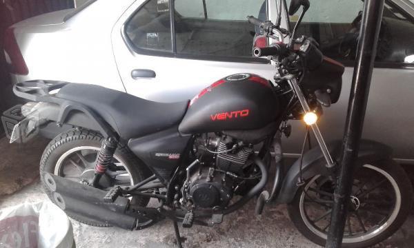 Motocicleta VENTO -16