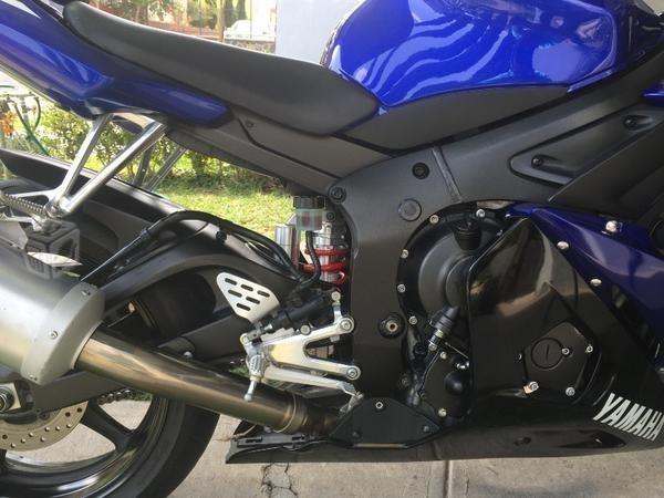 Yamaha R6 con 6800 kilometros -09