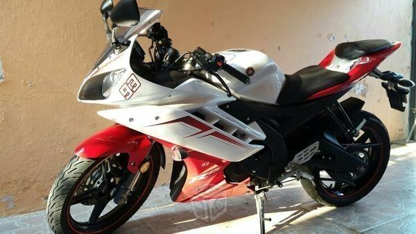 Moto yamaha r15 -14