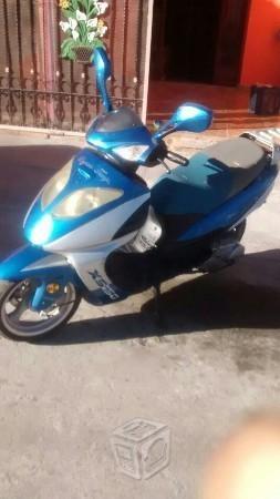 Vendo moto italika -10