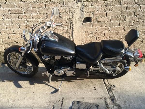 Honda Shadow 750 -06