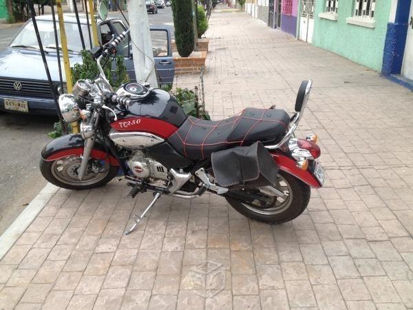 Excelente moto TC250