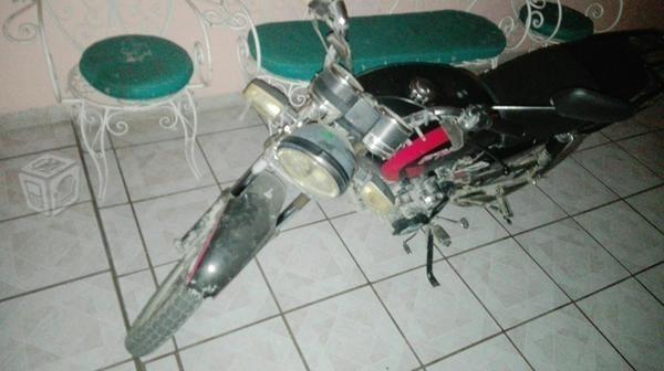 Motocicleta italika ft125 -11