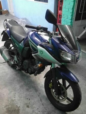 Yamaha fazer asegurada. -14