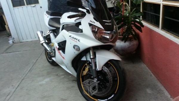 Cbr 929rr cambio por convertible -00