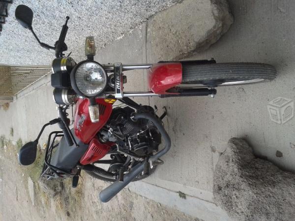 Moto 125 cc italika roja -13