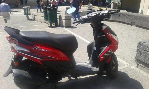 Yamaha motoneta -14