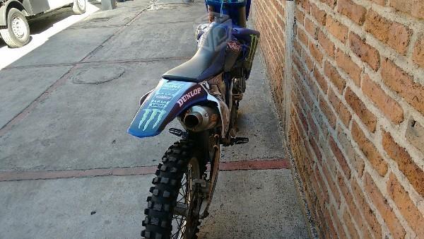 Yamaha yz250cc -04