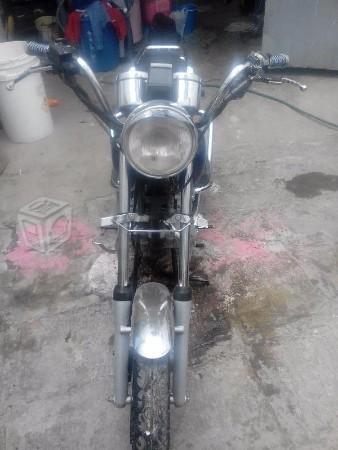 Motocicleta estilo choper -02