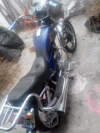 Motocicleta estilo choper -02