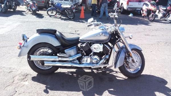 Yamaha v-star 1100 -03