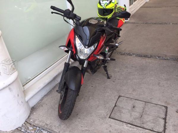 Hermosa pulsar 200ns emplacada -15