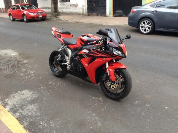 Excelente Honda 1000rr -07