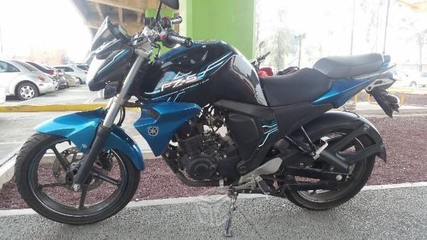 Yamaha FZS color azul mod. -16