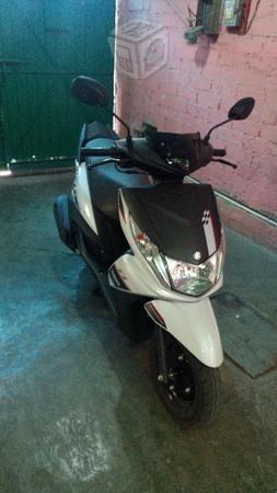 Motoneta yamaha rayos z