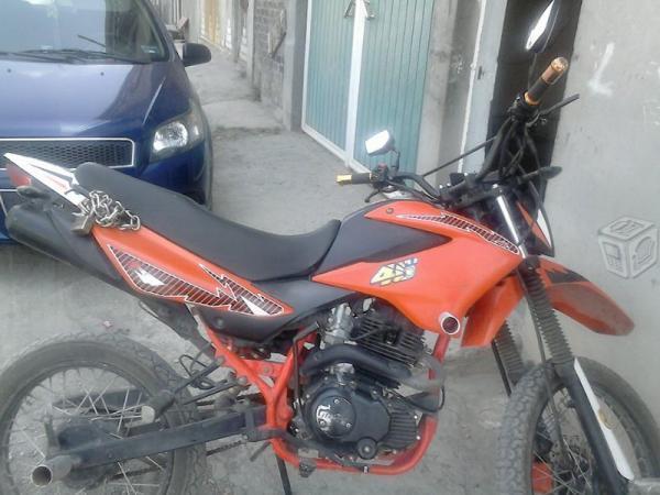 Motocicleta Dm 200 -14